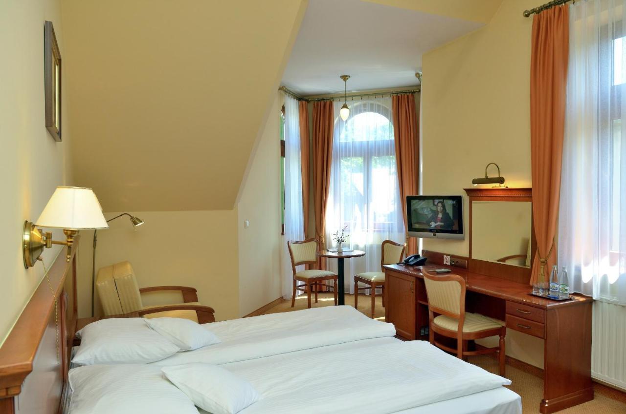קריניצה זדרוי Hotel Stefania מראה חיצוני תמונה