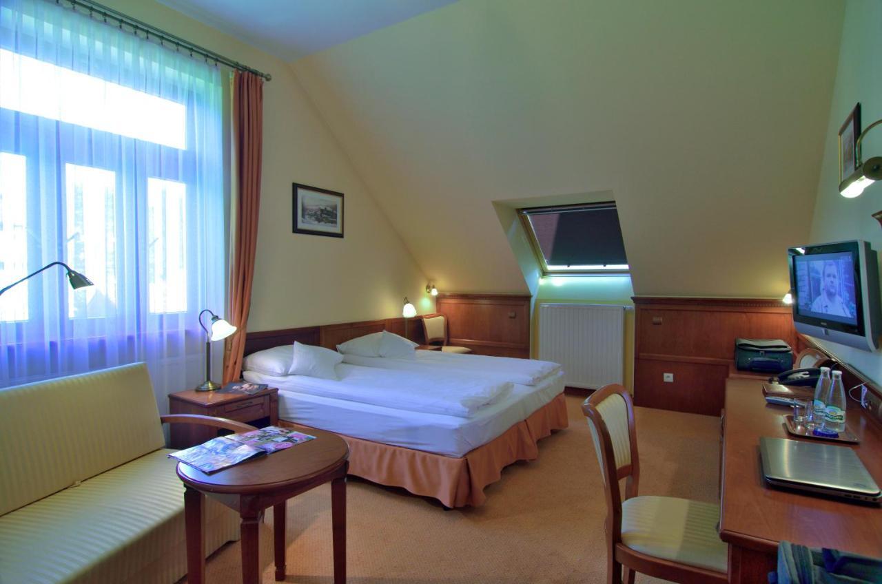 קריניצה זדרוי Hotel Stefania מראה חיצוני תמונה